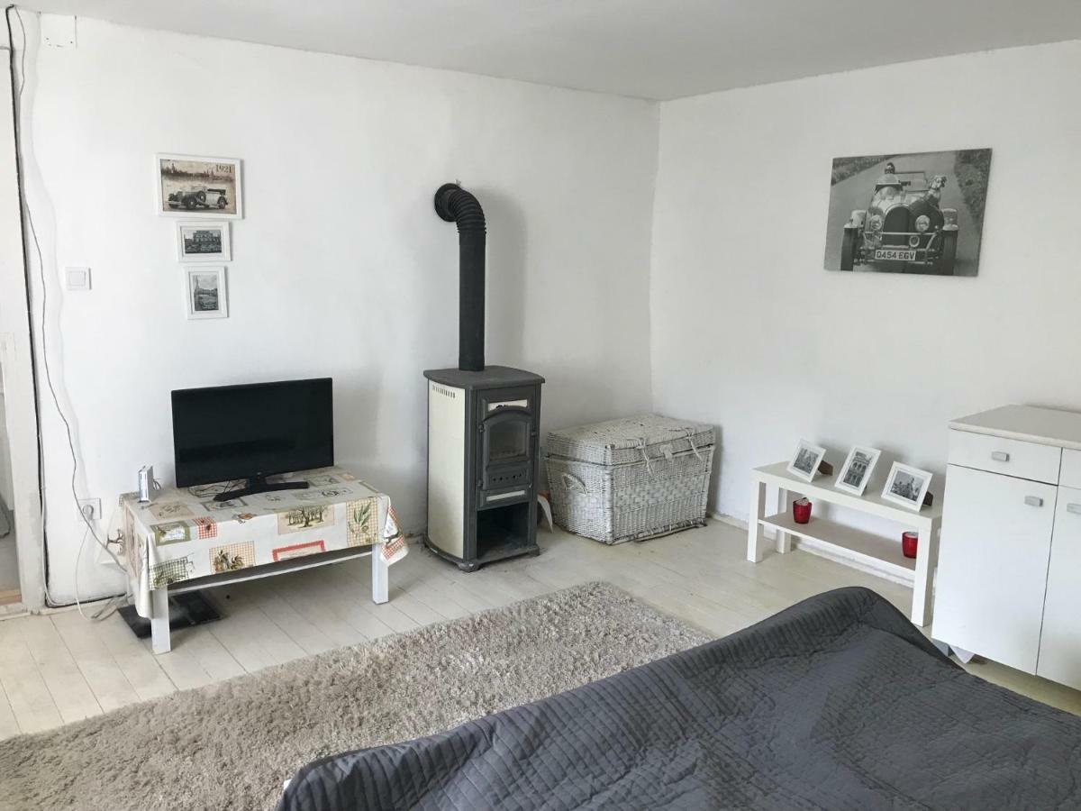 Golyashaz Apartman Kovagoors Ngoại thất bức ảnh